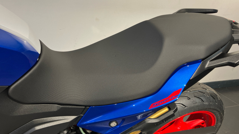 BMW F900 R (25MY)